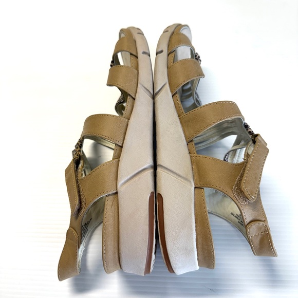 Baretraps Nyla’s Leopard Print Sandals Size 9.5M - Picture 6 of 8